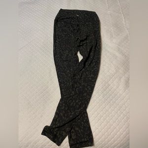 Lululemon legging size 2